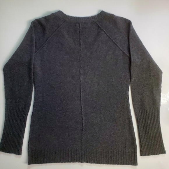 AQUA 100% Cashmere Sweater. SIZE L - Picture 5 of 5
